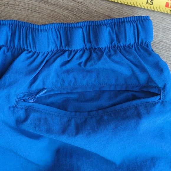 L Columbia Shorts - Picture 4 of 6